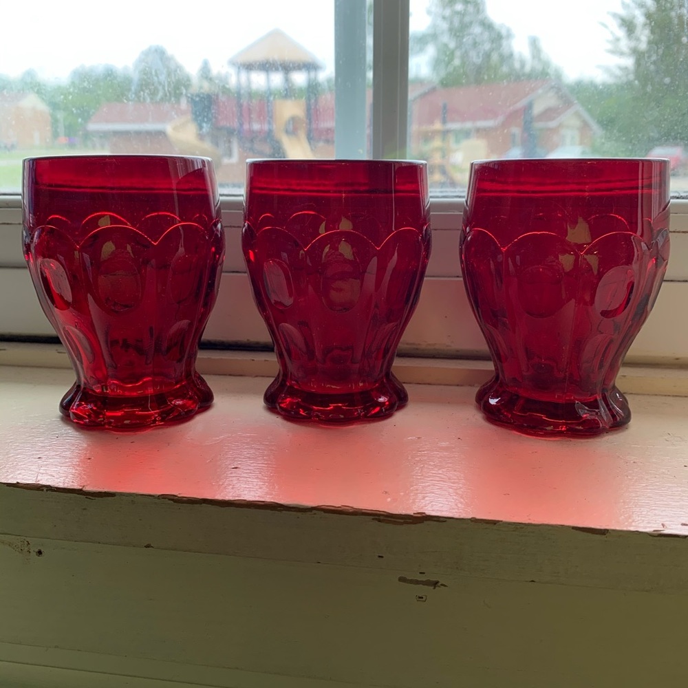 3 Red Glass set